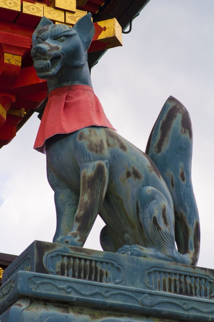 Fox statue (kitsune)