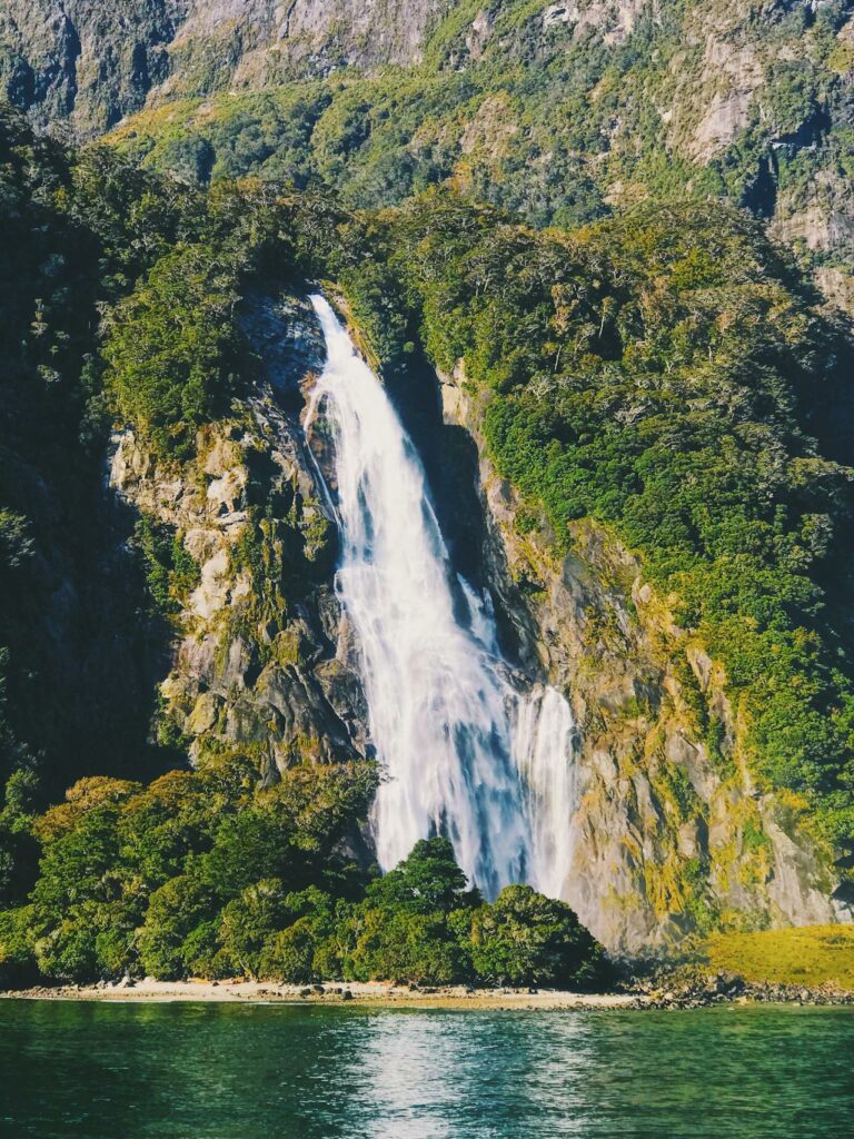 Fiordland National Park, waterfall