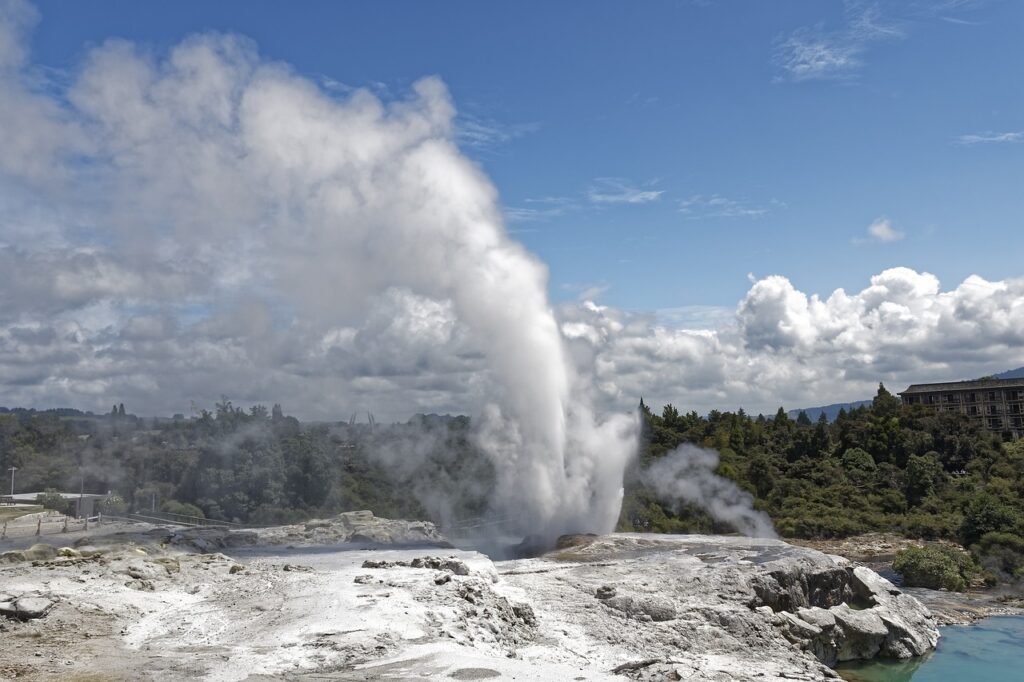 Rotorua, Pohutu geyser