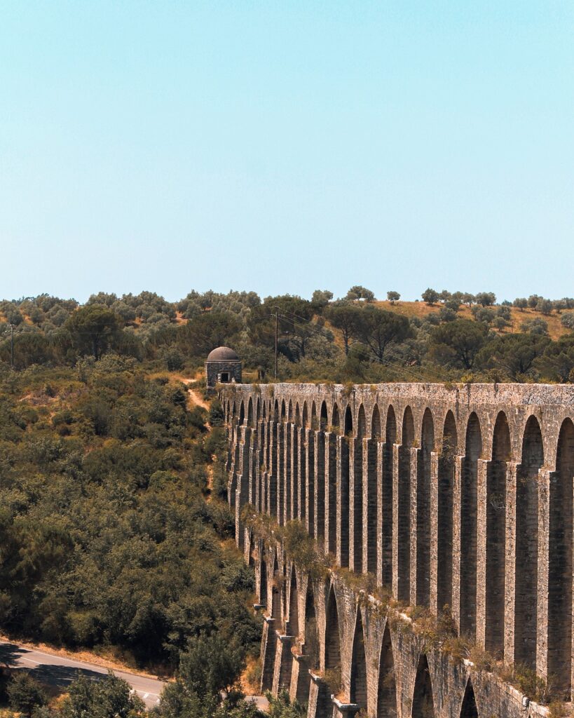 aqueduct portugal