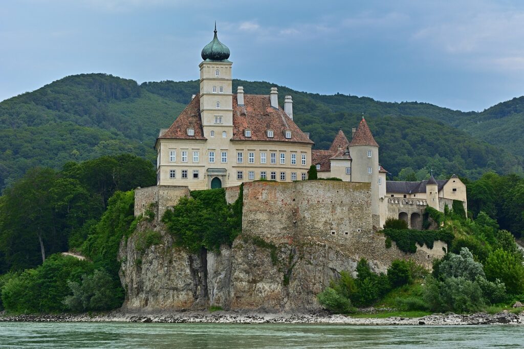 Schönbühel castle