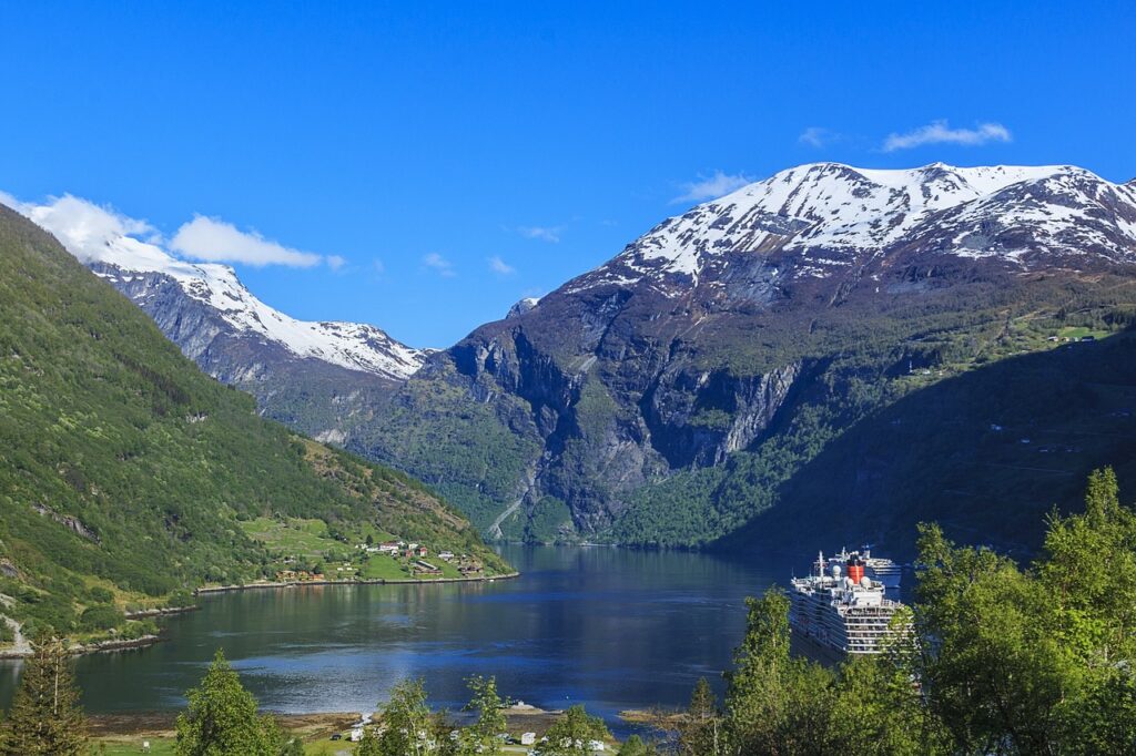 Geirangerfjord, Lake