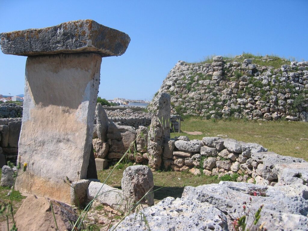 Menorca, Ancient settlement