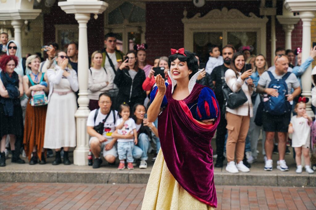 Snow White Disney Parade