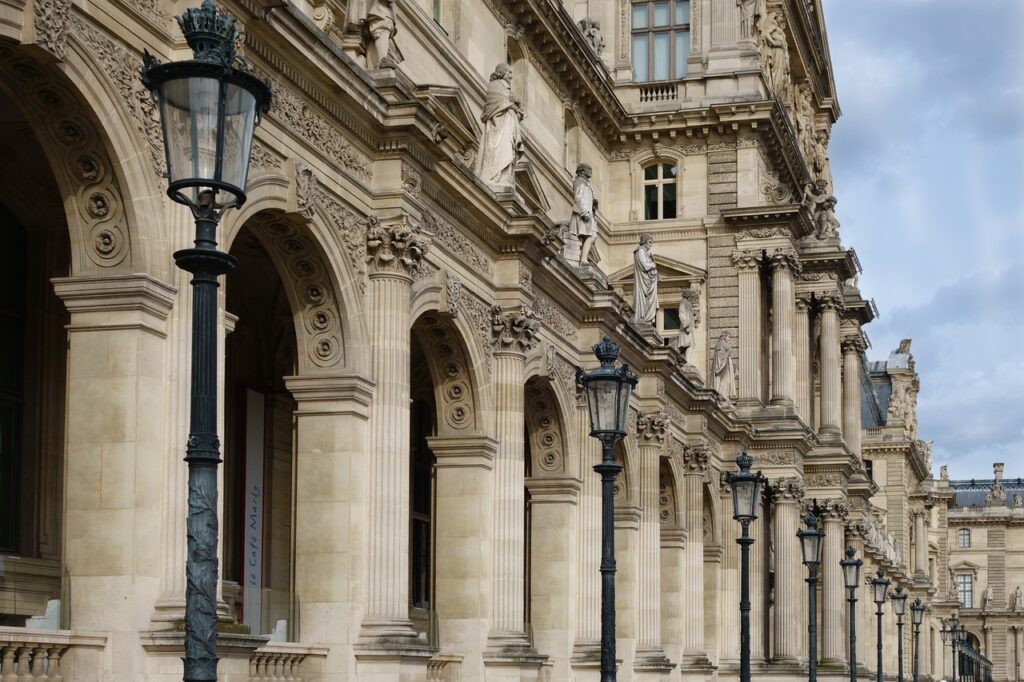 Louvre