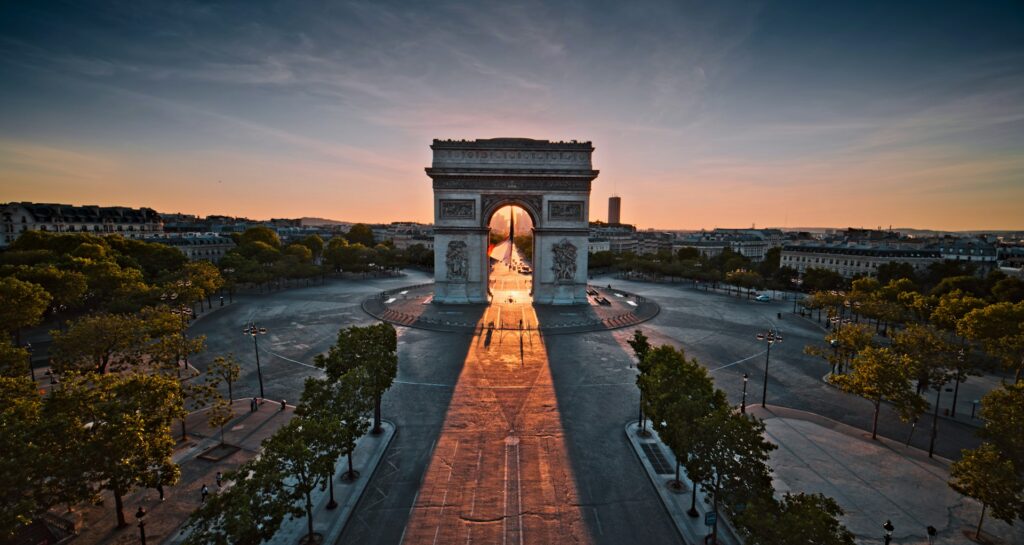 Champs elysées Arc de triomphe