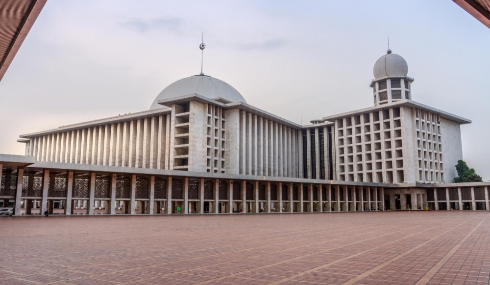 Jakarta, Isitqlal Mosque
